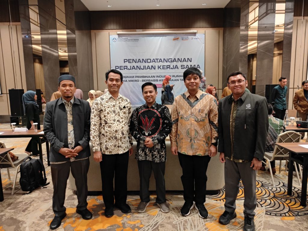 UNIDA Gontor Tandatangani Kontrak Hibah Program Pembinaan IRT-UM Kemdikbudristek 2024