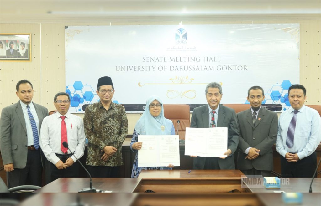 Benchmarking Universitas Al-Qolam Malang dengan Universitas Darussalam Gontor