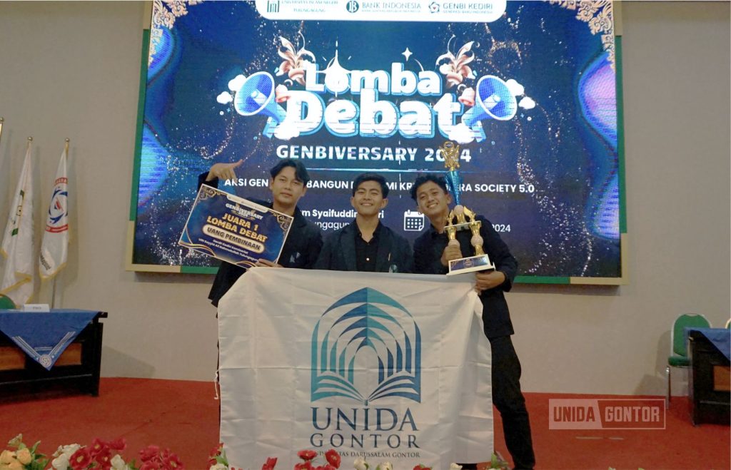 Tim Debat UNIDA Gontor Raih Juara 1 di Genbiversary 2024
