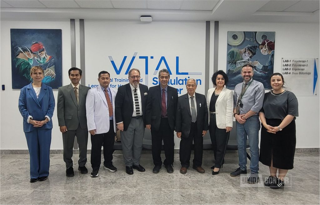 UNIDA Gontor delegation visits Lokman Hekim University to explore medical collaboration opportunities in Ankara.