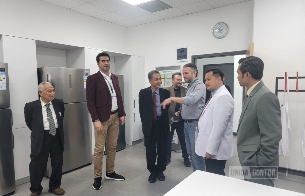 UNIDA Gontor delegation visits Lokman Hekim University to explore medical collaboration opportunities in Ankara.