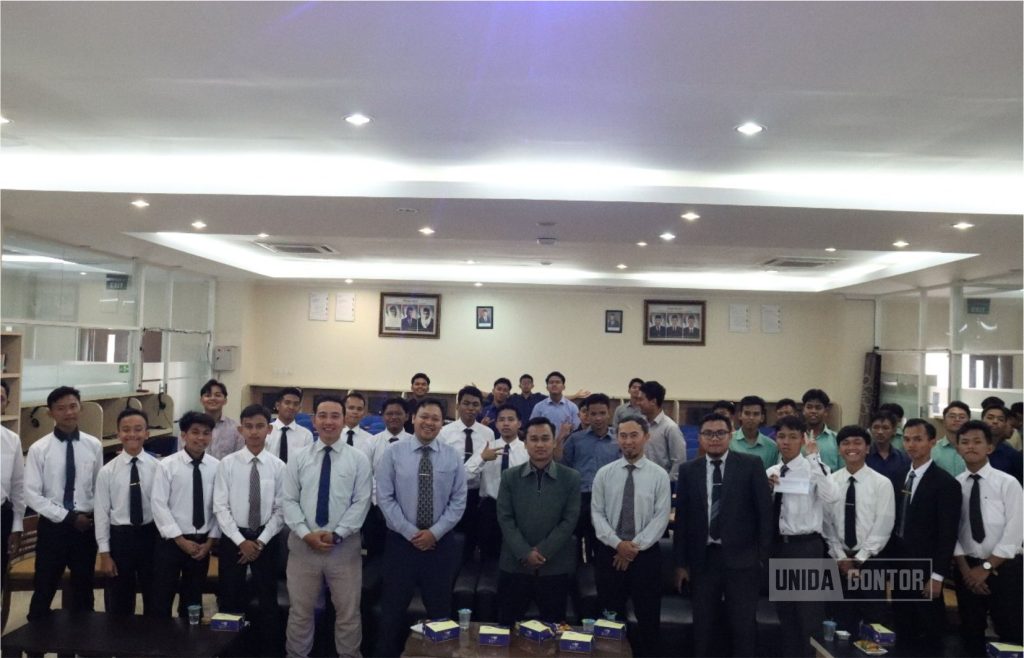 Pelantikan pengurus HMP Tadris Bahasa Inggris UNIDA Gontor periode 2025–2026