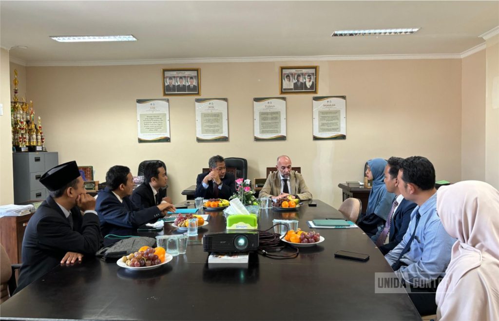 UNIDA Gontor Perbarui Kurikulum TBI OBE Tingkatkan Kualitas Global
