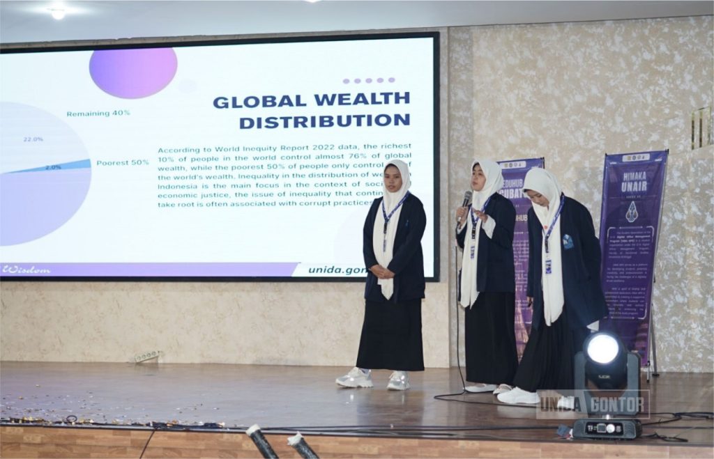 Mahasiswa UNIDA Gontor menerima penghargaan dalam Global Innovation Sprint 2025 di Universitas Airlangga Surabaya