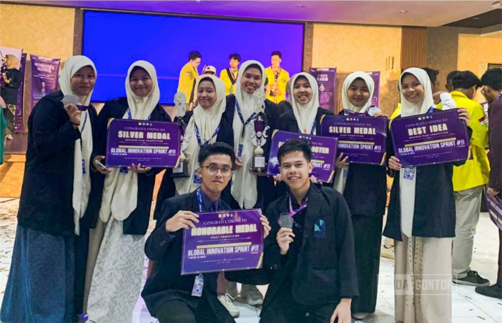 Mahasiswa UNIDA Gontor Raih Prestasi Internasional di UNAIR Surabaya
