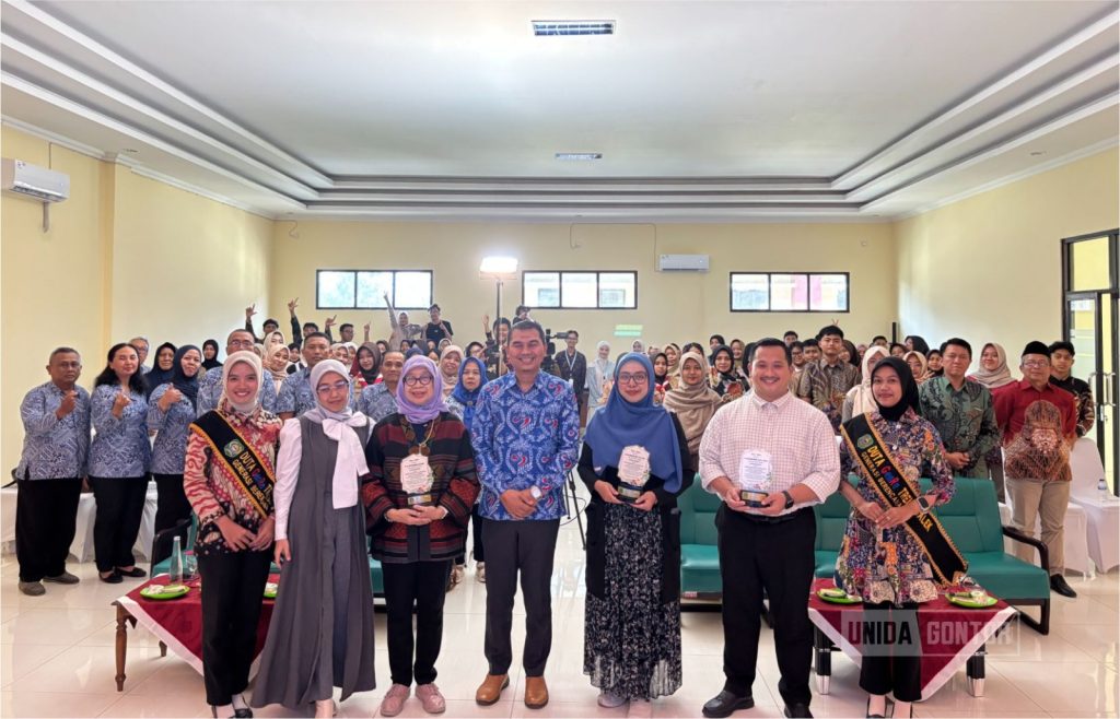 dr. Ilyu Bahas Featherless di Youth Science Conference Nasional