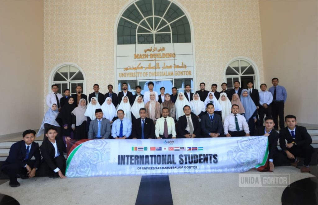Orientasi Kepondokmodernan UNIDA Gontor Sambut Antusias Mahasiswa Asing Internasional