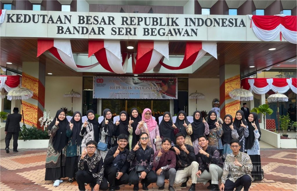 Upacara HUT RI ke-80 di KBRI Brunei Tingkatkan Semangat Kebangsaan
