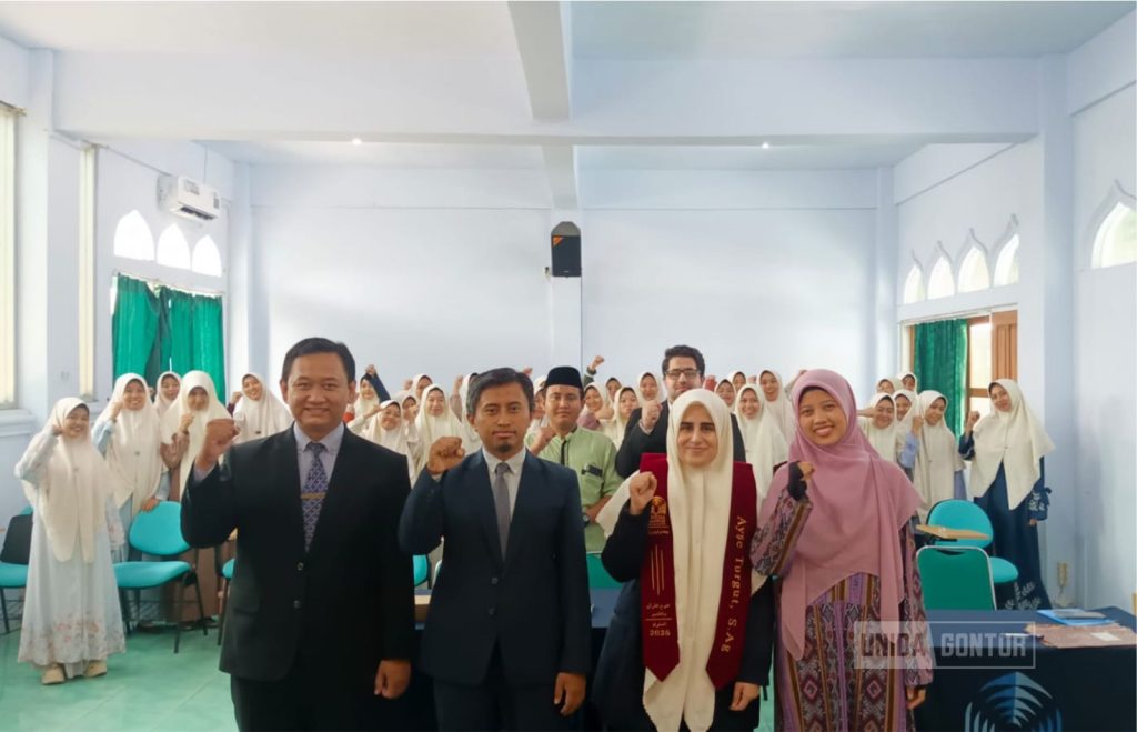 Mahasiswi Turki Raih Cumlaude pada Sidang Perdana IQT UNIDA Gontor