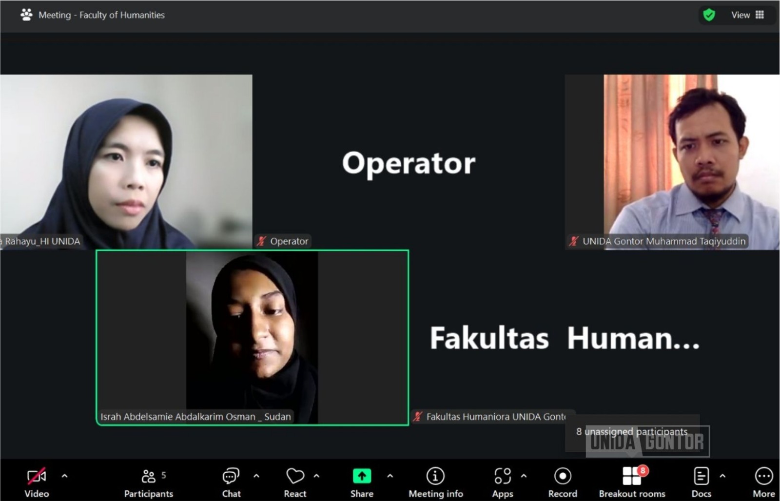 Tim Fakultas Humaniora dan BKUI UNIDA Gontor melaksanakan wawancara virtual dengan calon mahasiswa asing untuk program studi HI dan Ilmu Komunikasi.