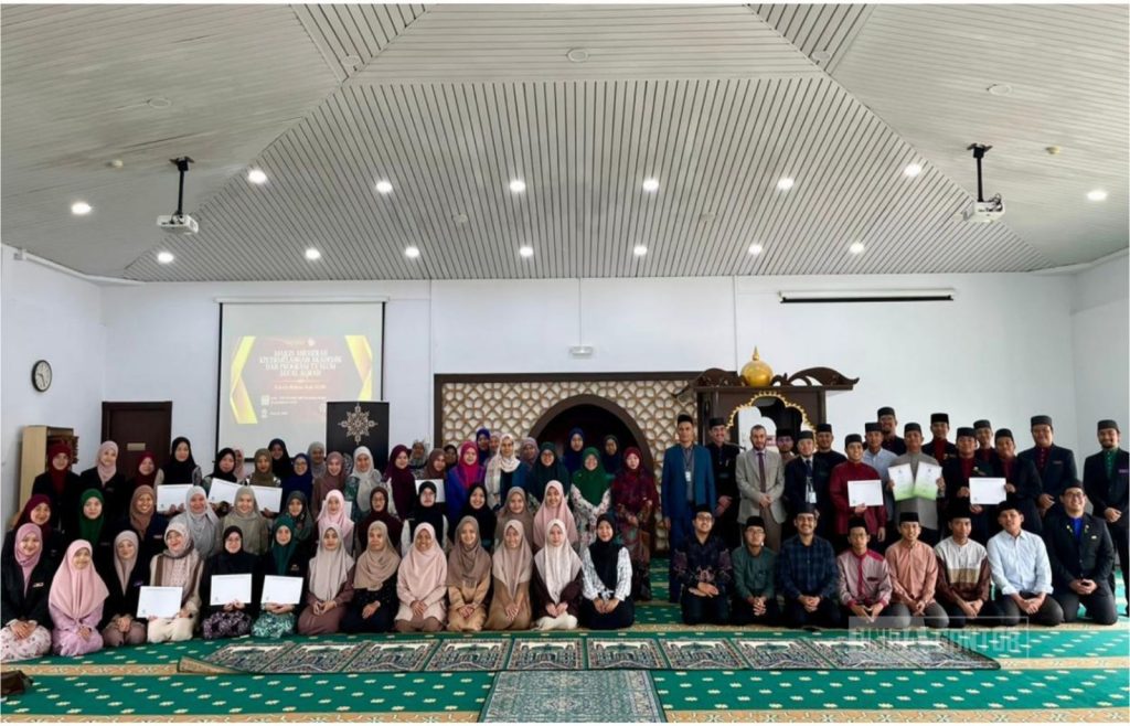Akhir Kelas FAL UNISSA dan Anugerah Dekan UNIDA Gontor Resmi di Brunei