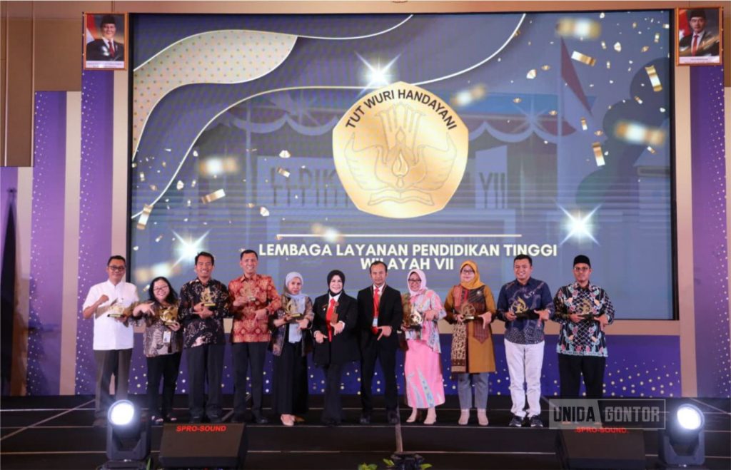 UNIDA Gontor Raih Dua Penghargaan di Rakerpim dan Anugrah Kampus Unggul LLDIKTI Wilayah VII 2025