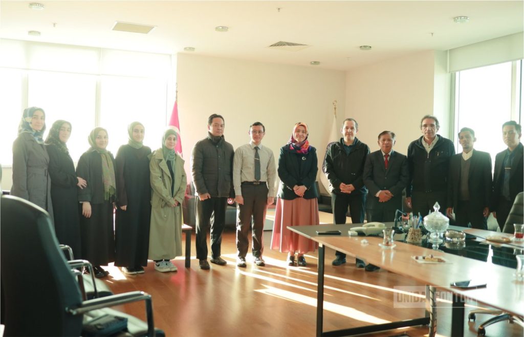 UNIDA Gontor Perkuat E-Holistik Konseling melalui Workshop di Marmara Universitesi Turkiye