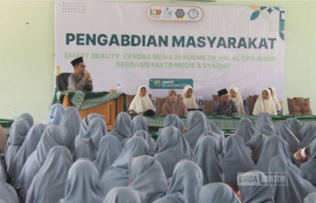 Farmasi UNIDA Gontor Edukasi Kosmetik Halal Aman bagi Pelajar SMA Trensains