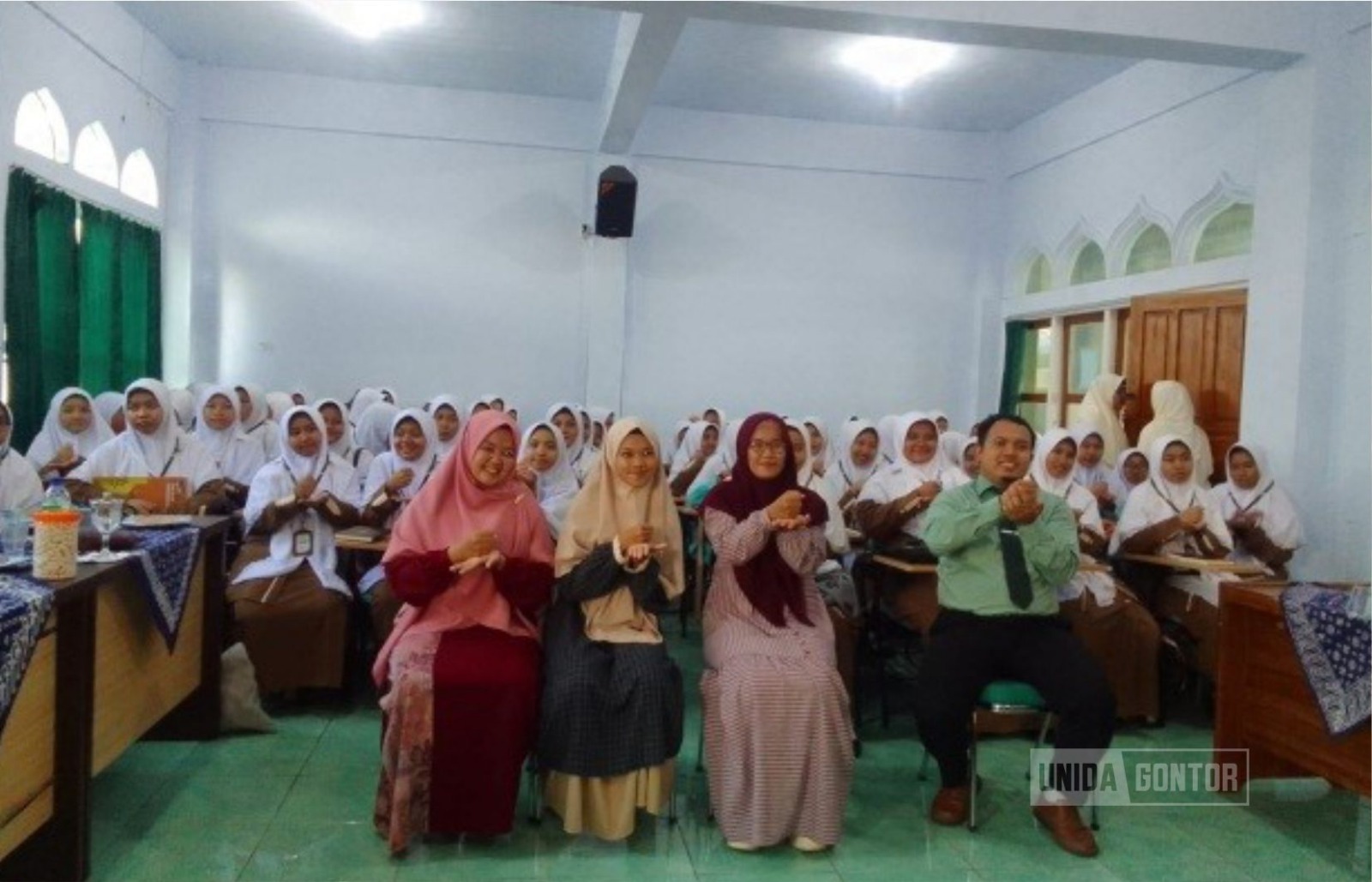 Sosialisasi Kurikulum OBE Prodi PMH UNIDA Gontor 2025–2030 kepada mahasiswa.