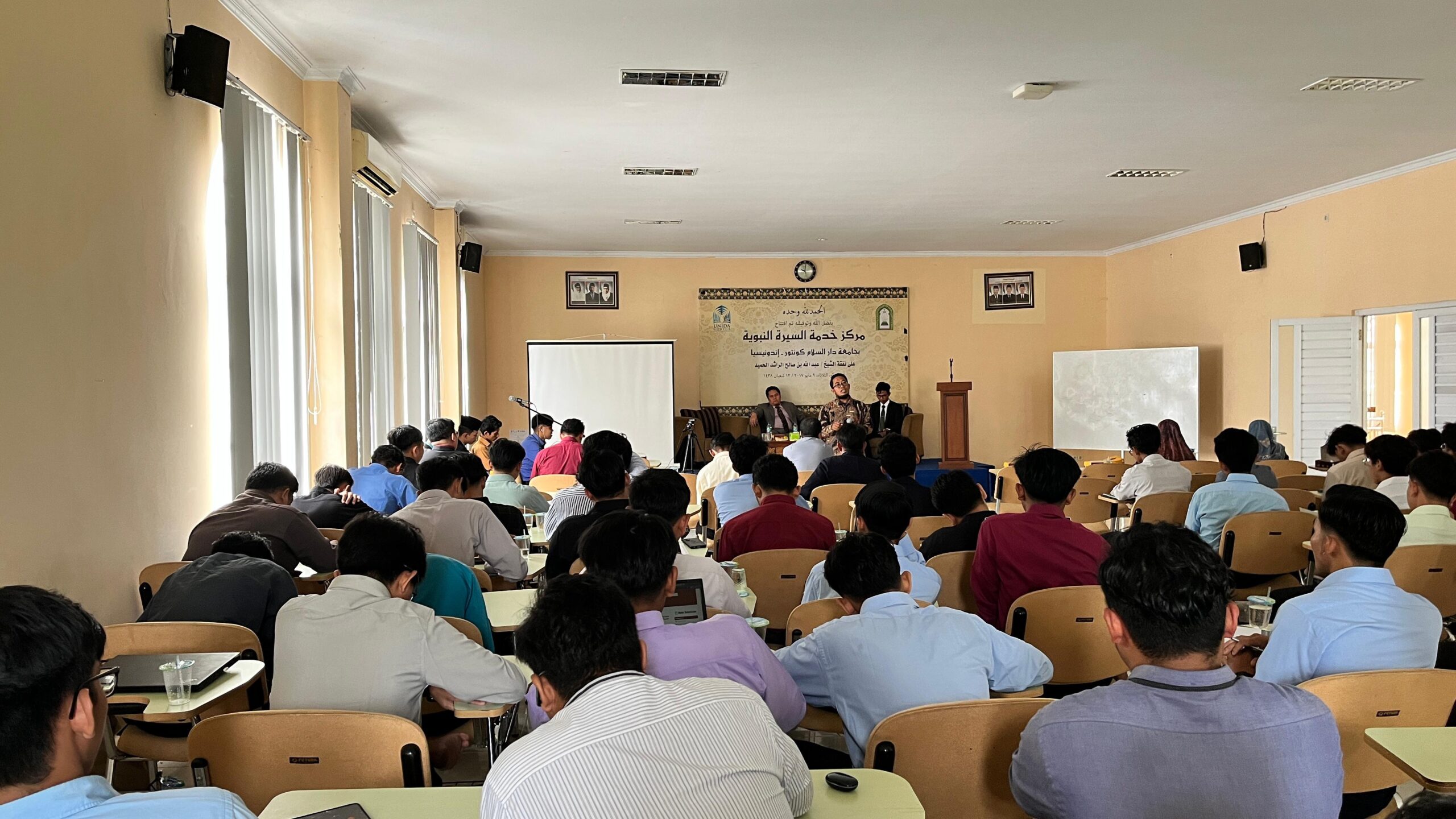 Workshop Edupreneurship UNIDA Gontor membangun jiwa kewirausahaan mahasiswa PAI.