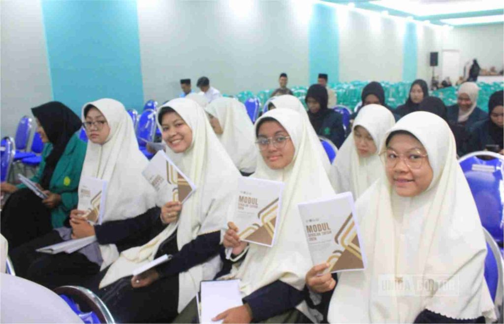 Delegasi IQT UNIDA Gontor Ikuti Sekolah Tafsir Nasional di Mojokerto