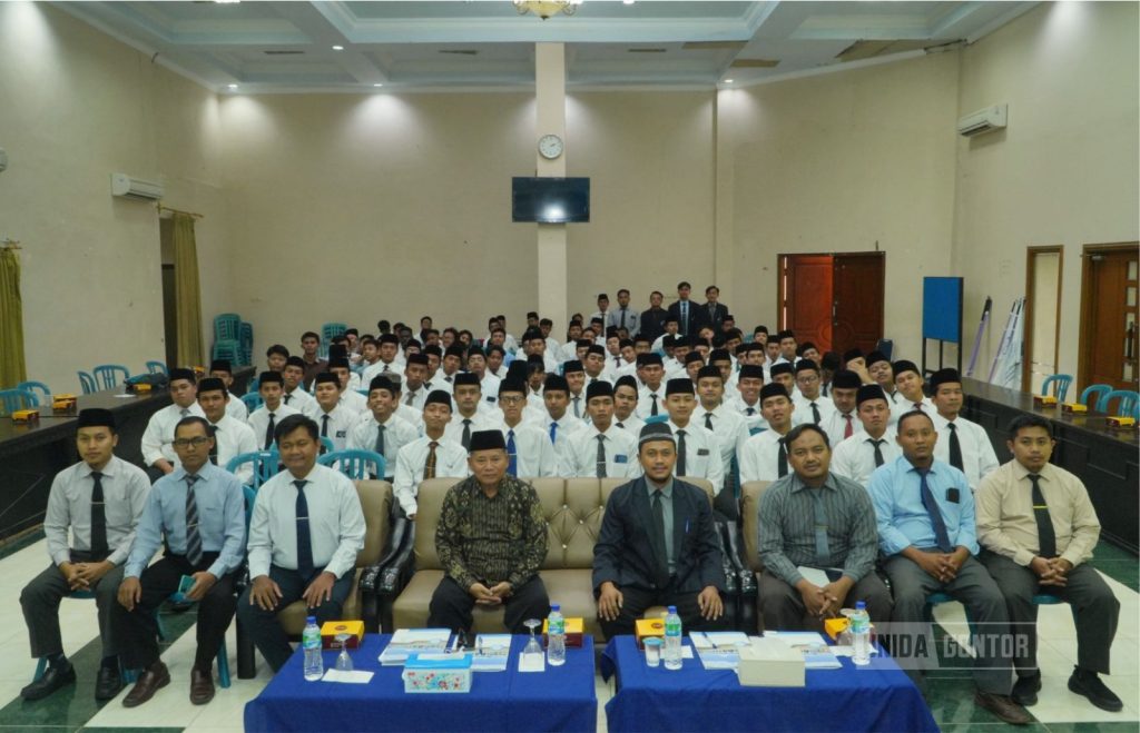 Pelantikan SEMA dan HMPS Ushuluddin Tandai Estafet Kepemimpinan Baru UNIDA Gontor