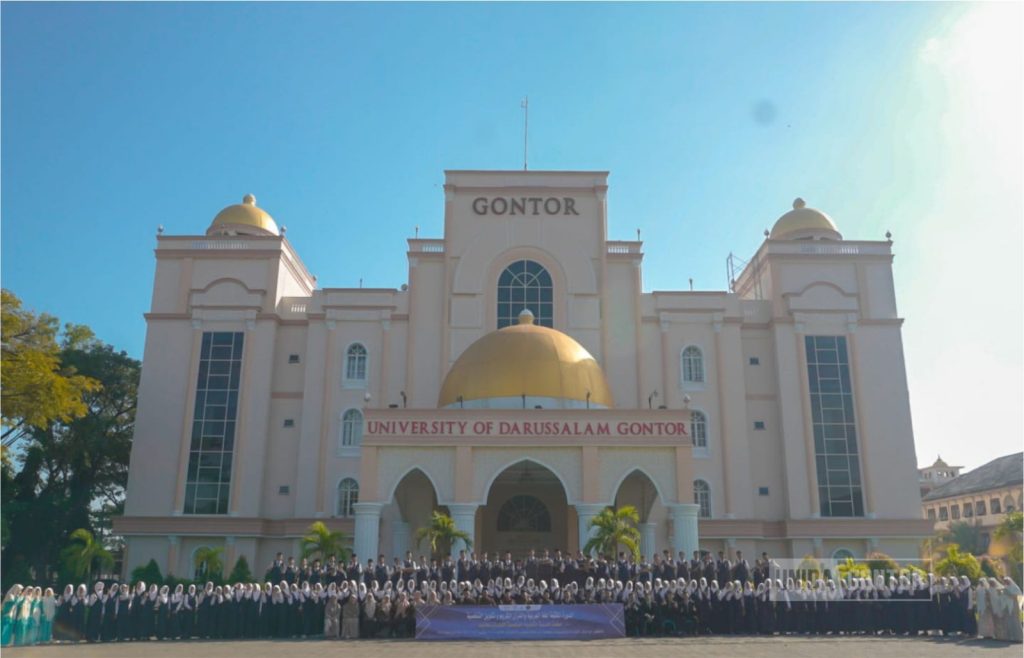 UNIDA Gontor Resmikan Arabic and Qur’anic Camp bagi Siswa MTsN 1 Trenggalek