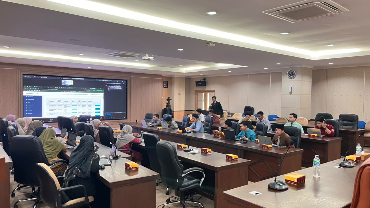 Pendampingan input RKAT melalui E-Budgeting oleh BAK UNIDA Gontor bersama bendahara satuan kerja