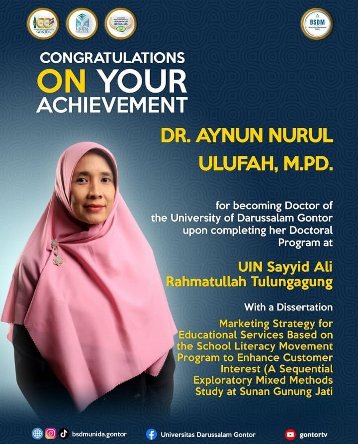 Dua doktor perempuan baru UNIDA Gontor menerima apresiasi atas capaian akademik